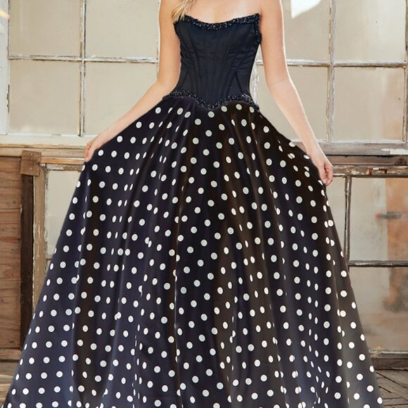 Dallyn - Picture 7 of 8